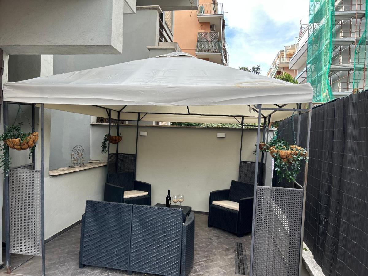 Carpegna Luxury Apt With Terrace Roma Esterno foto